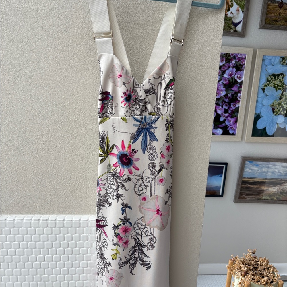 LAST CHANCE: Ted Baker London Floral Print Criss Cross Body Con Dress